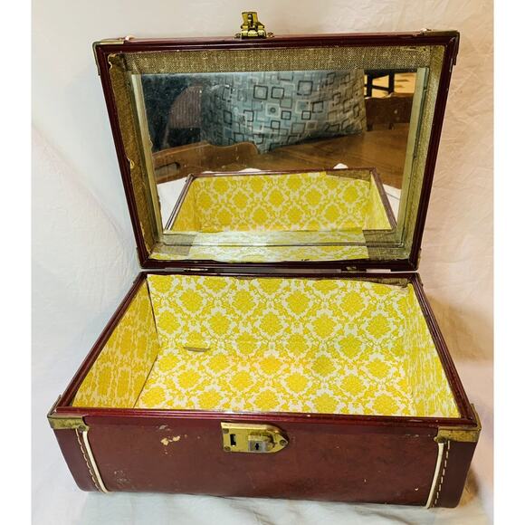 Vintage Luggage Suitcase Rail Travel Case Mirror Stitched Leather Edge Corners - Picture 10 of 12